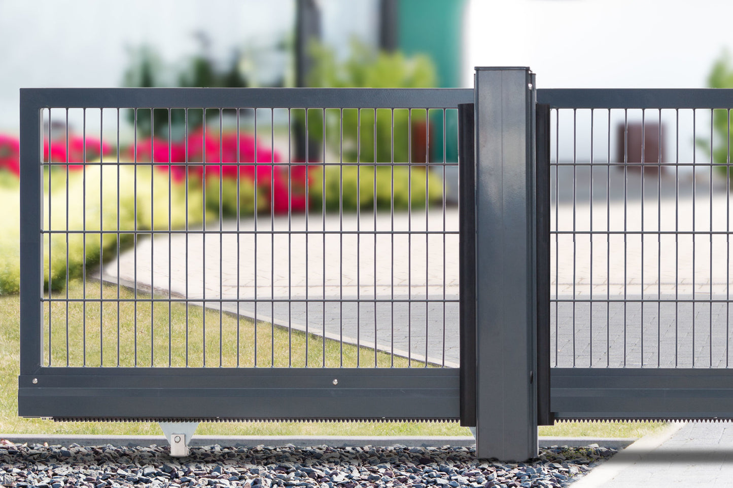 Schiebetor V-Star F60 integriert elektrisch betrieben bis 450 cm Lichte Weite